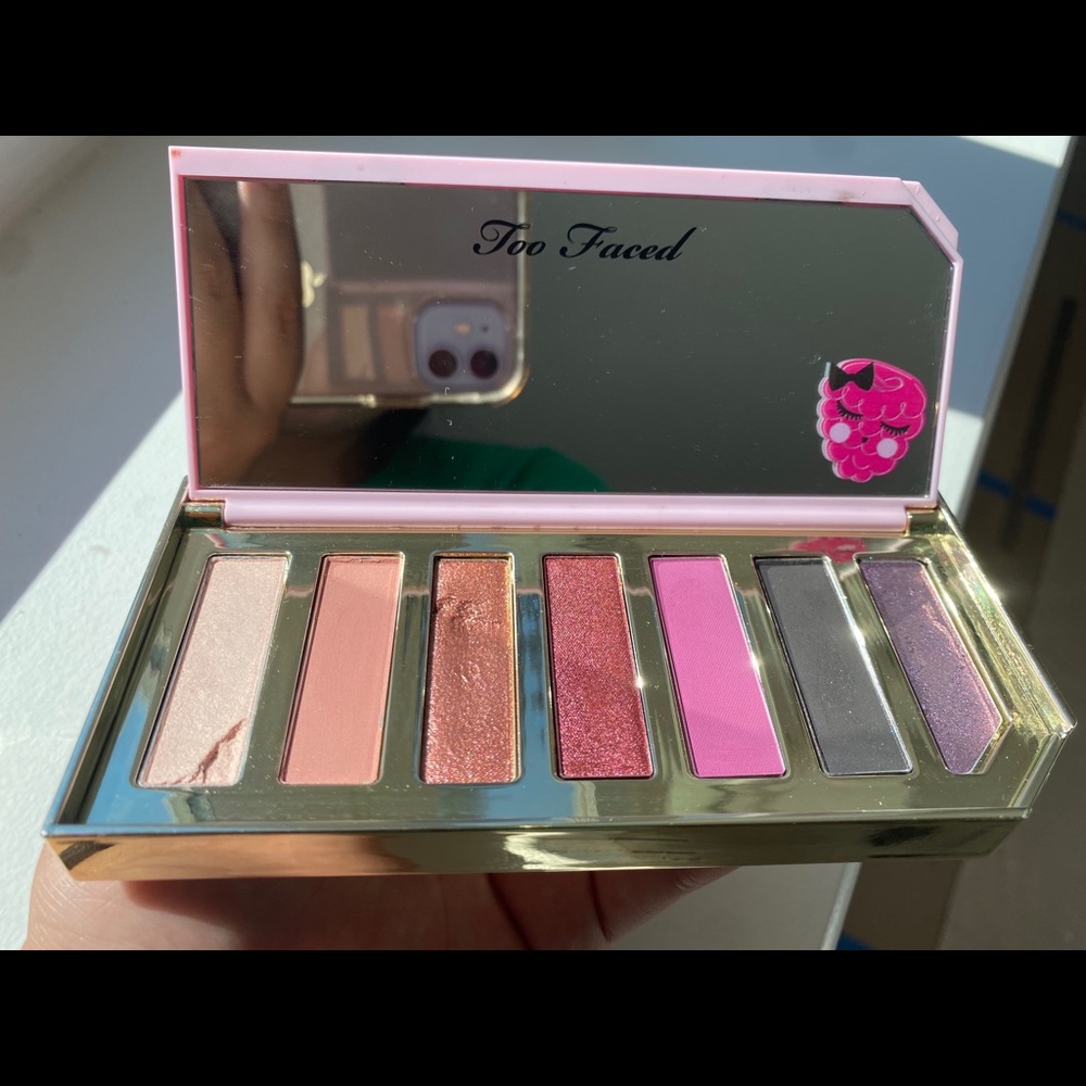 Too Faced Tutti Frutti Razzle Dazzle Berry Palette
